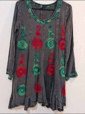 Sacred Threads Black Tunic with Green Embroidery,Size S/M